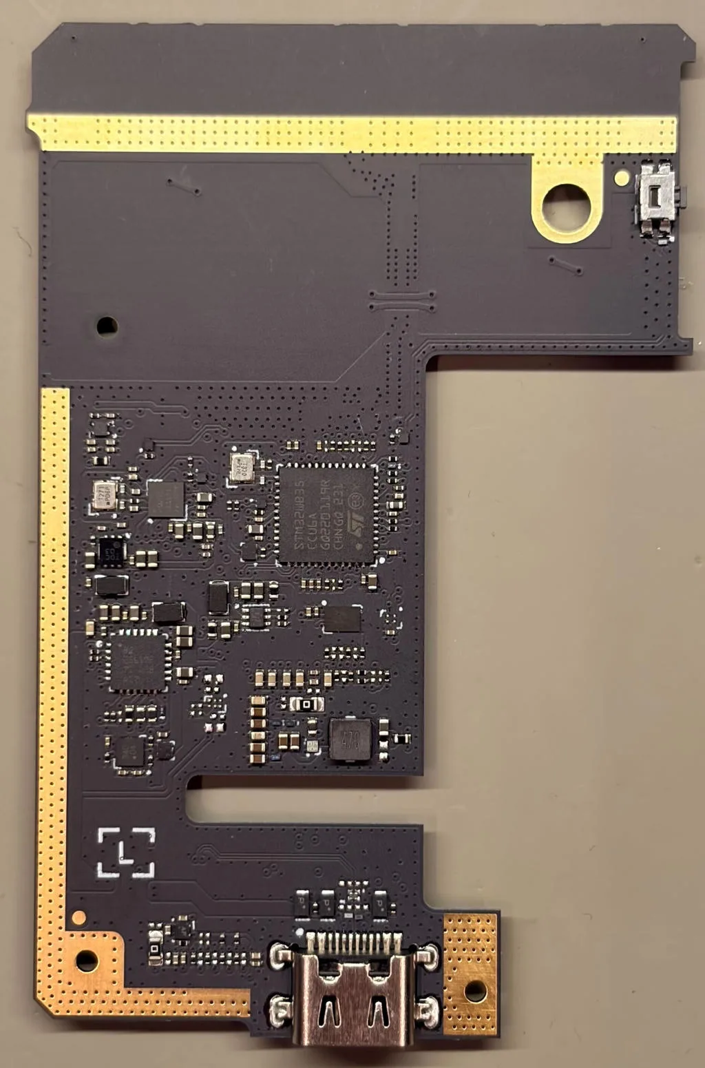 Bo mạch Ledger Nano Gen5 mặt sau