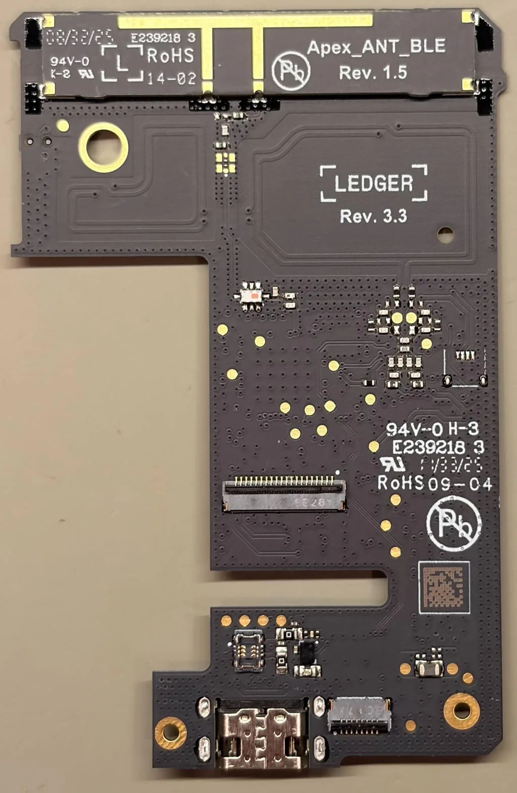 Bo mạch Ledger Nano Gen5 mặt trước