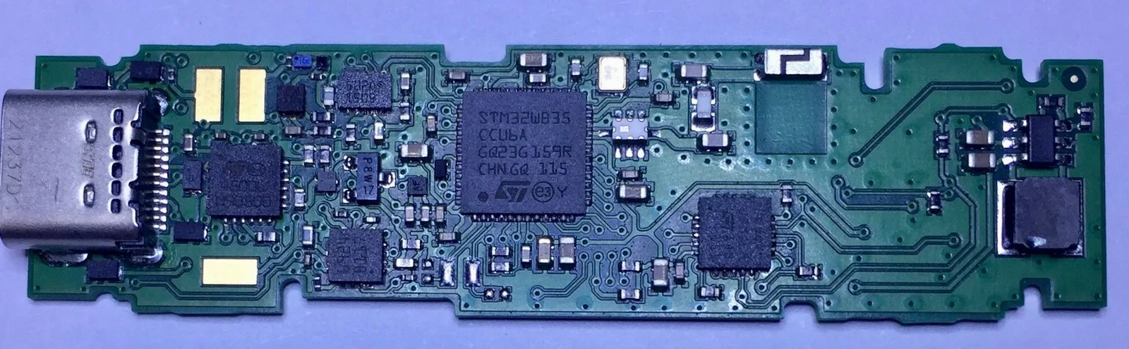 Bo mạch Ledger Nano X Revision 4 (PCB xanh lá) mặt trước